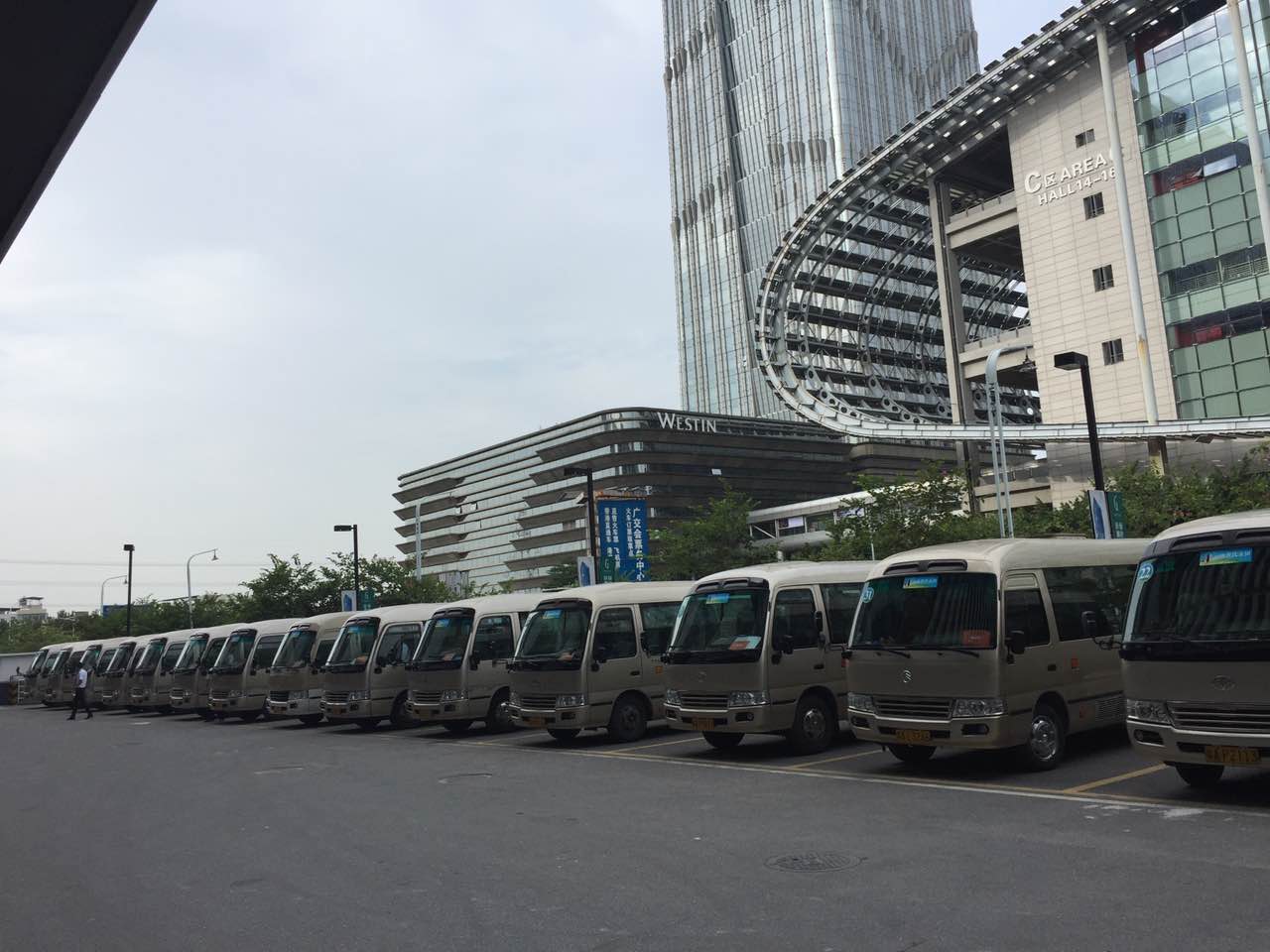 廣州商務(wù)租車(chē)——中巴出租 廣州商務(wù)租車(chē)——中巴出租